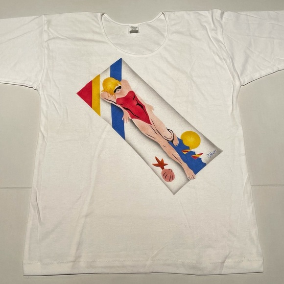 Vintage Shirt Girl in a Beach - Picture 1 of 11